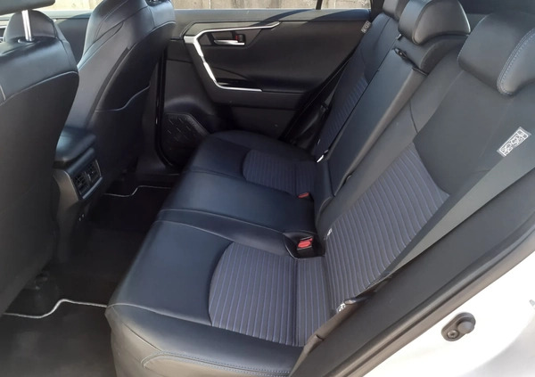 Toyota RAV4 cena 149800 przebieg: 74000, rok produkcji 2020 z Sierpc małe 497